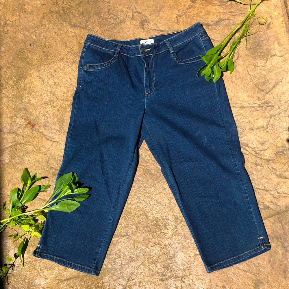 Cropped Living Planet Jeans